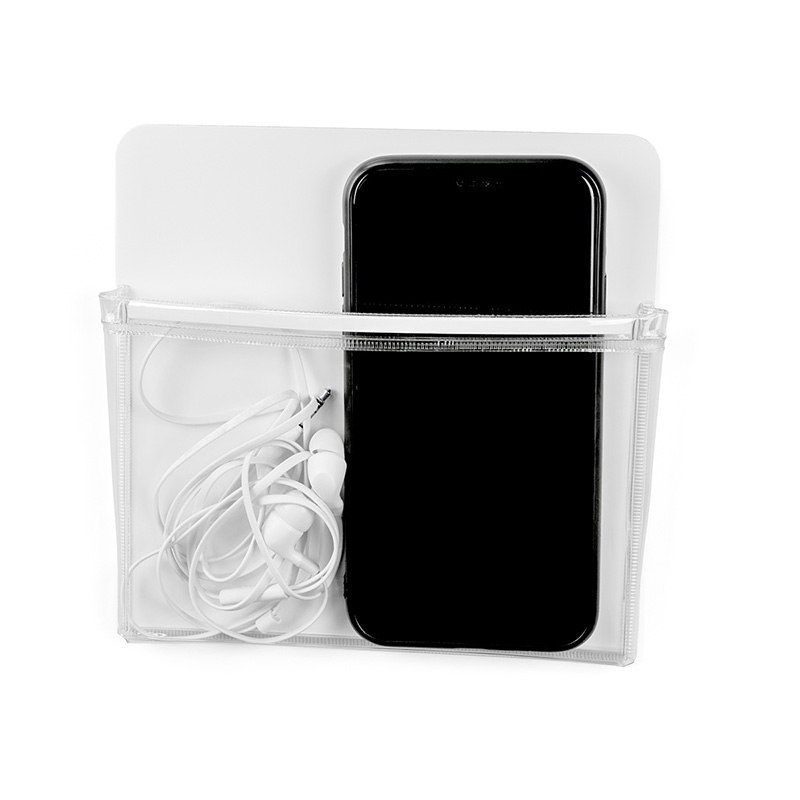 Magnetic pocket